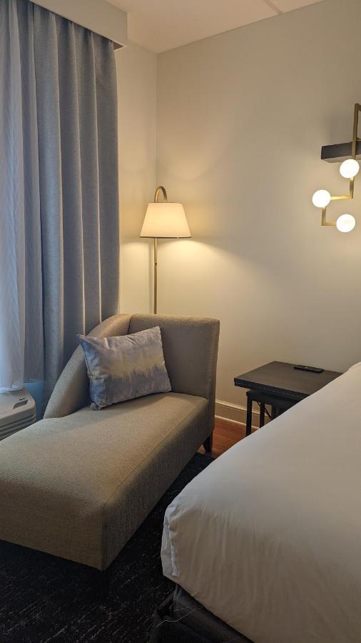 Hotel Indigo Jacksonville-Deerwood Park, an IHG Hotel Buitenkant foto