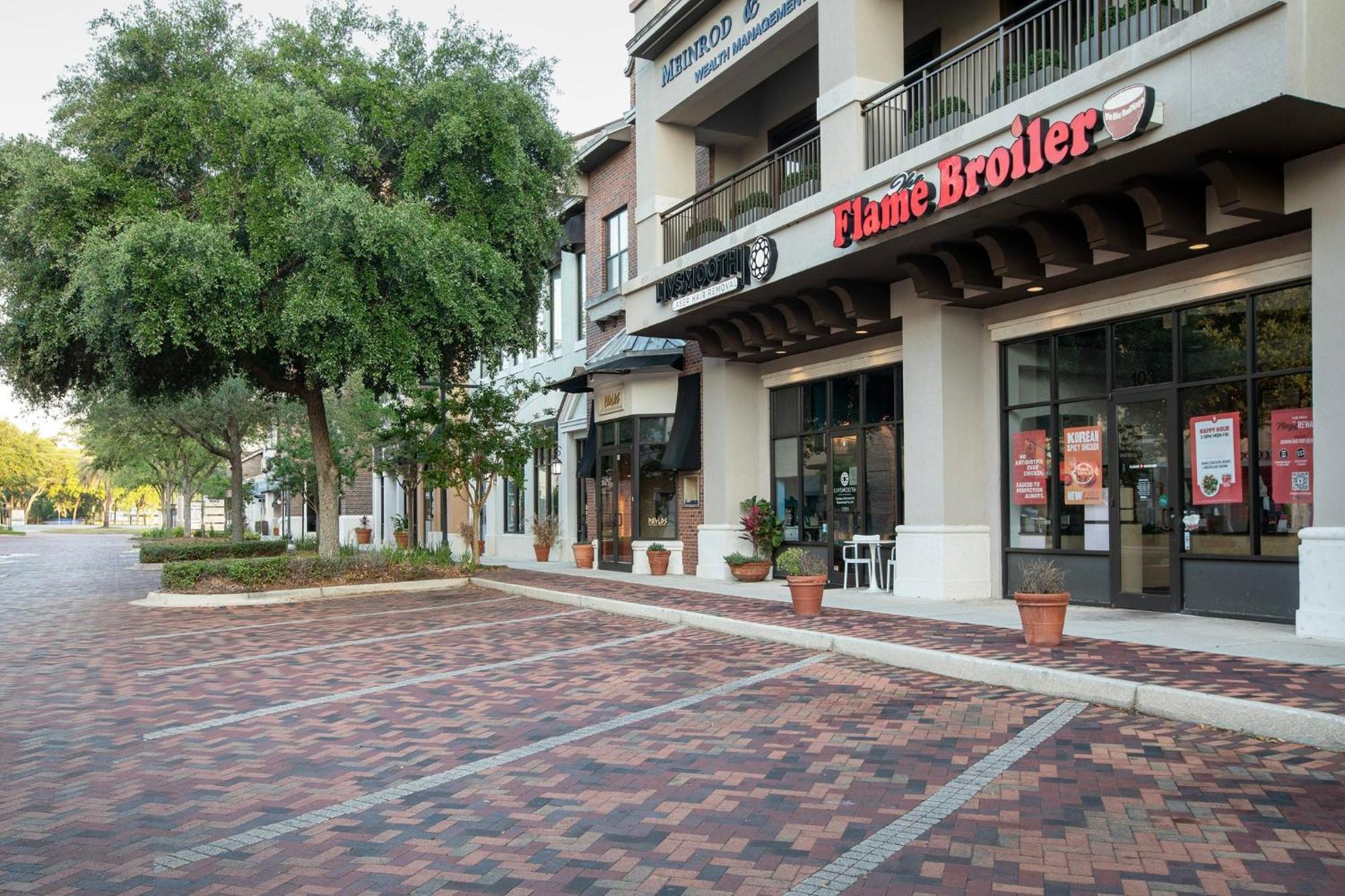 Hotel Indigo Jacksonville-Deerwood Park, an IHG Hotel Buitenkant foto