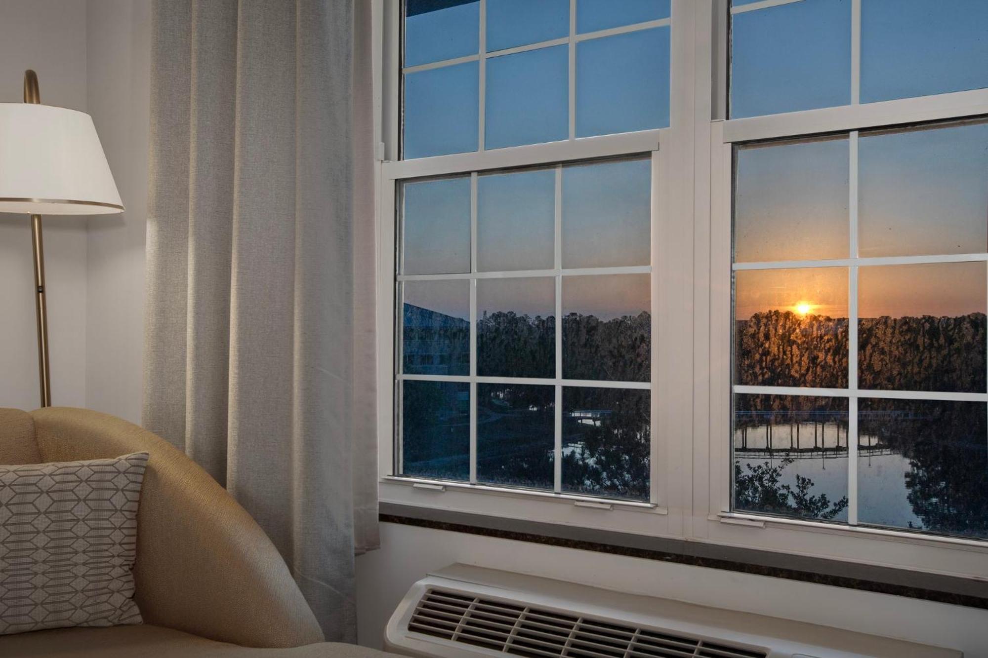 Hotel Indigo Jacksonville-Deerwood Park, an IHG Hotel Buitenkant foto