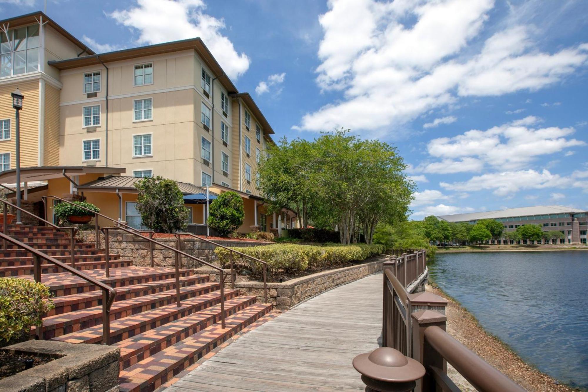 Hotel Indigo Jacksonville-Deerwood Park, an IHG Hotel Buitenkant foto